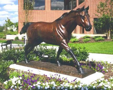 monumental horse sculpture